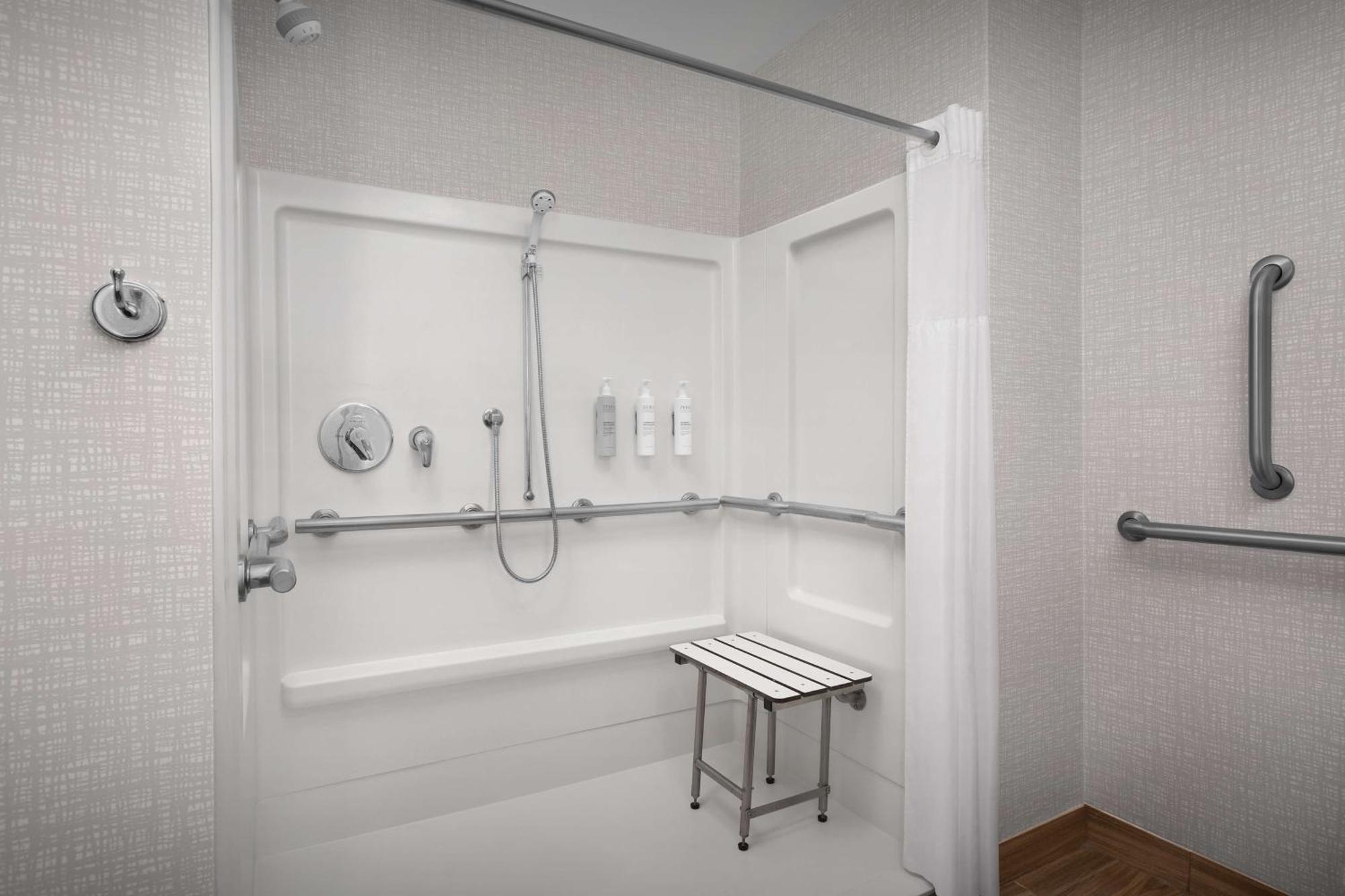 Hampton Inn Yorkville Eksteriør bilde