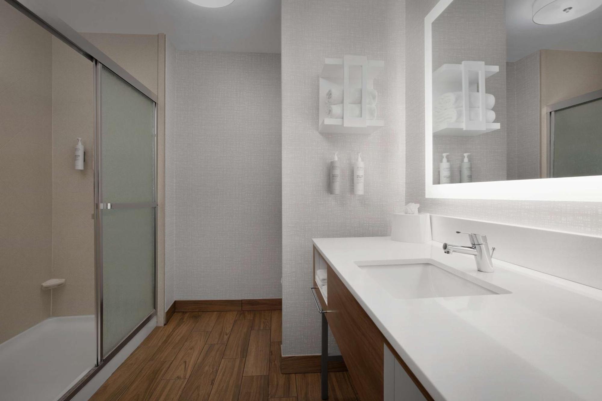 Hampton Inn Yorkville Eksteriør bilde