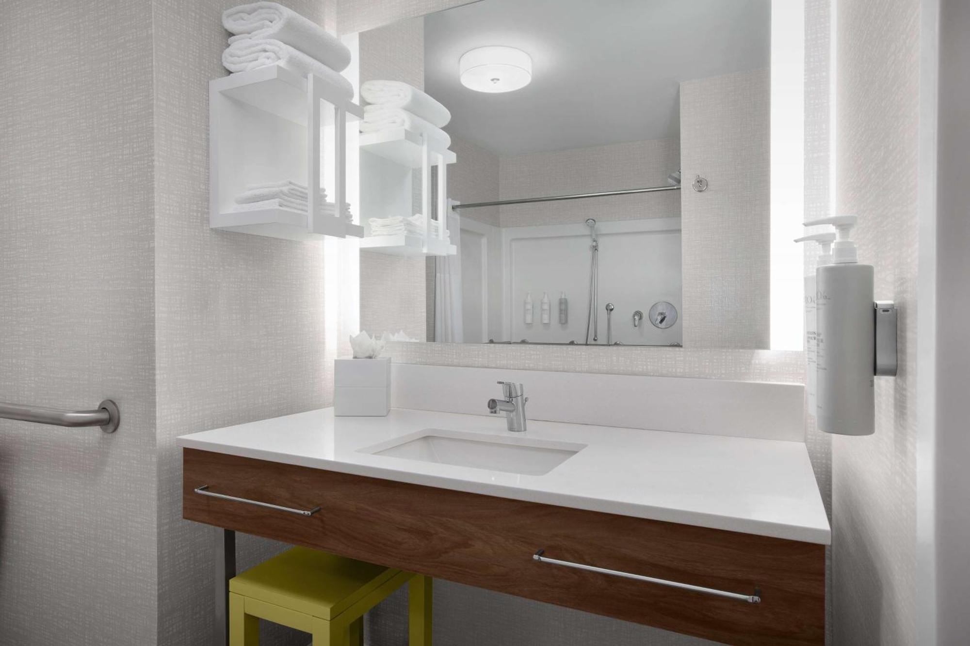 Hampton Inn Yorkville Eksteriør bilde