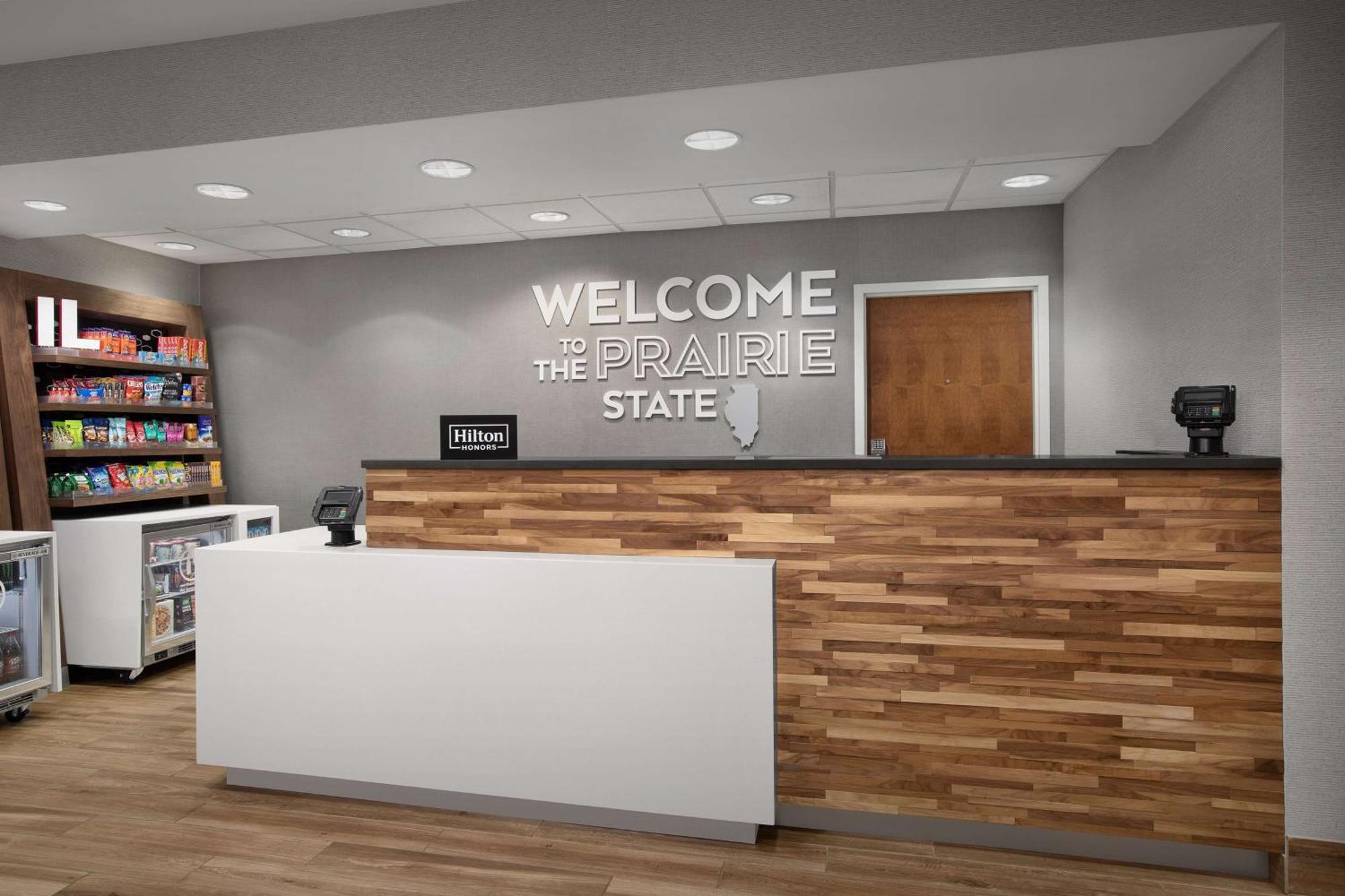 Hampton Inn Yorkville Eksteriør bilde